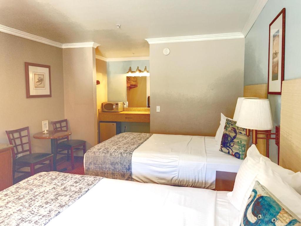 Double Room with Two Double Beds – Non-Smoking