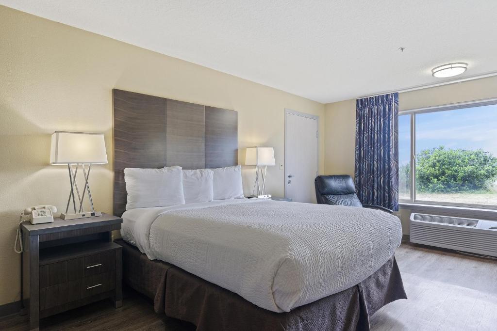 Queen Room – Disability Access No View