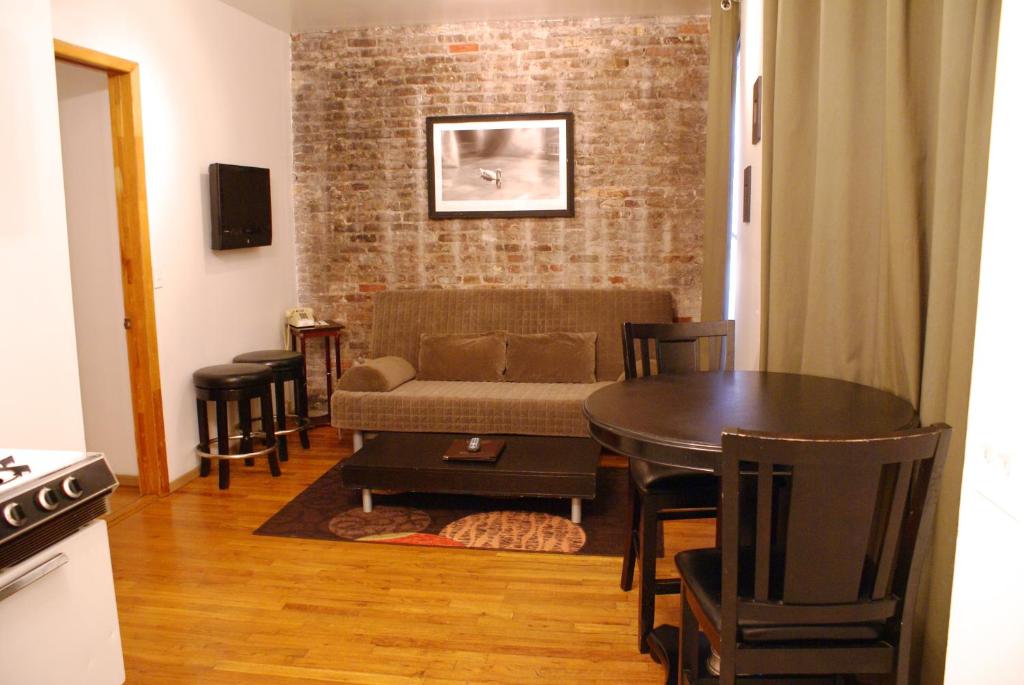 Deluxe One-Bedroom Suite