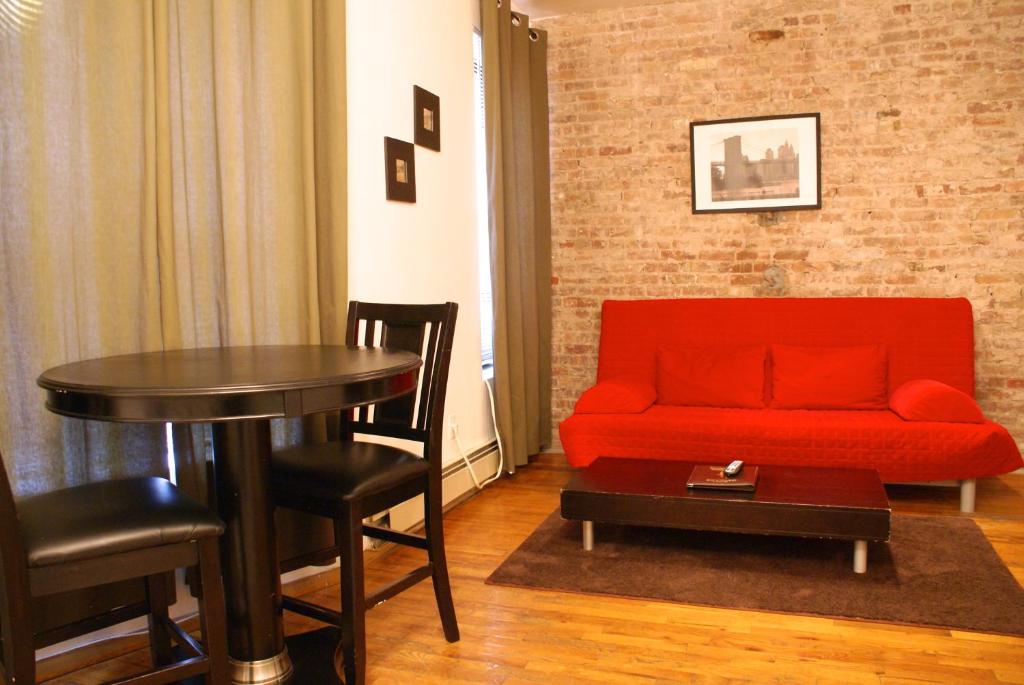 Deluxe One-Bedroom Suite