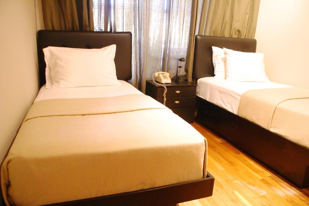 Deluxe One-Bedroom Suite