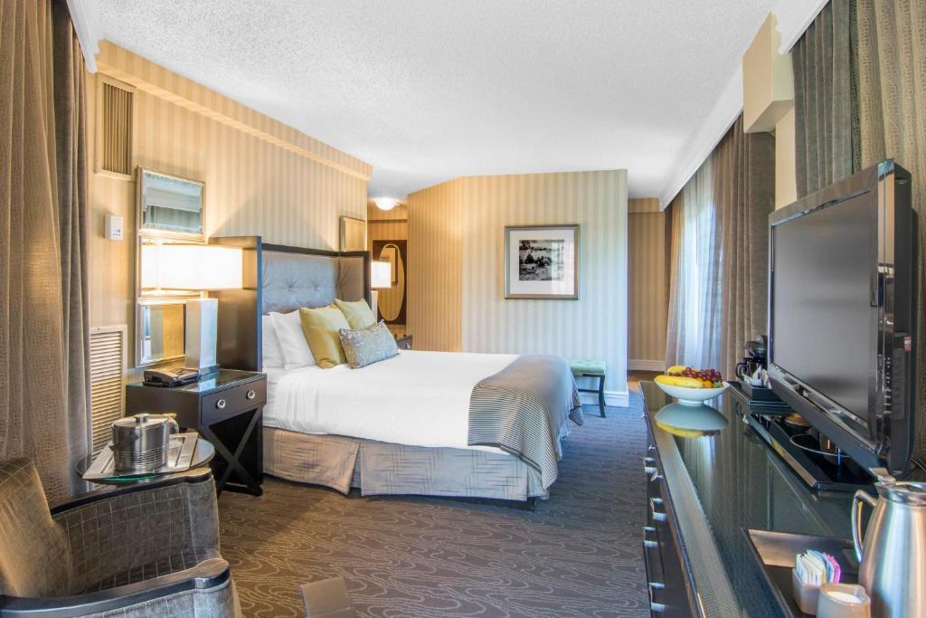 Deluxe Room -1 Queen Bed