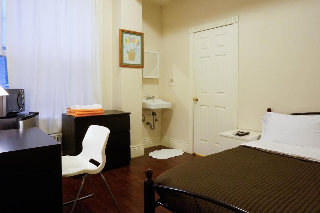 Double Room with Private Bathroom