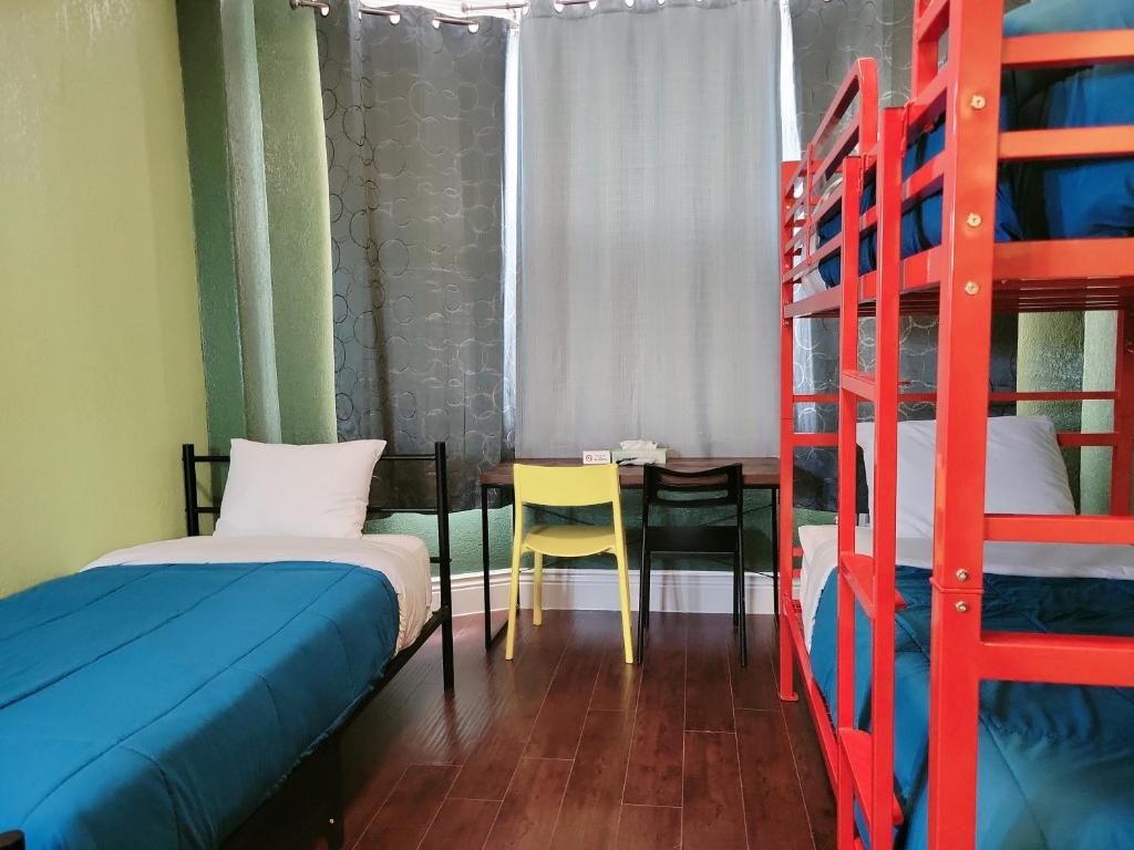 Triple Room with Private Bathroom