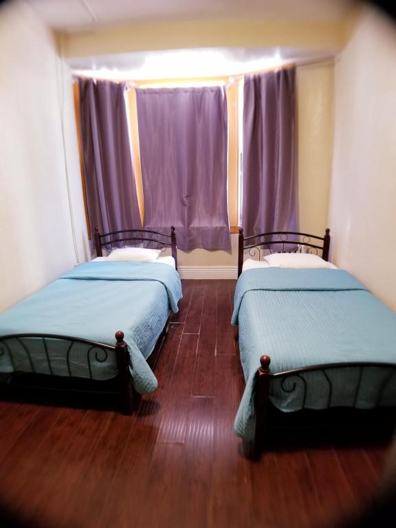 Twin Room with Shower