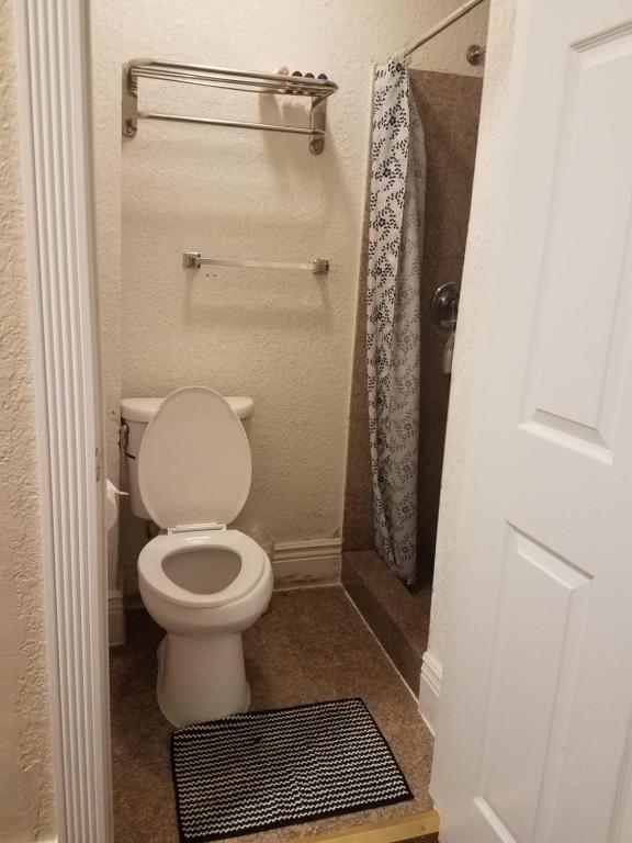 Twin Room with Shower