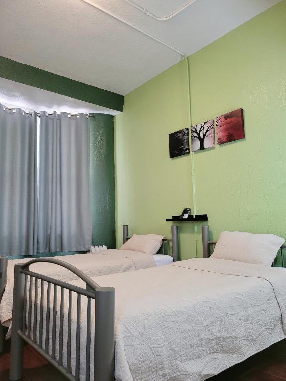 Twin Room with Shower