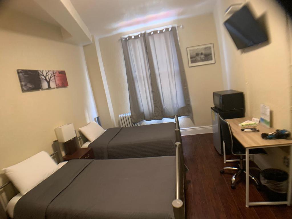 Twin Room with Shower