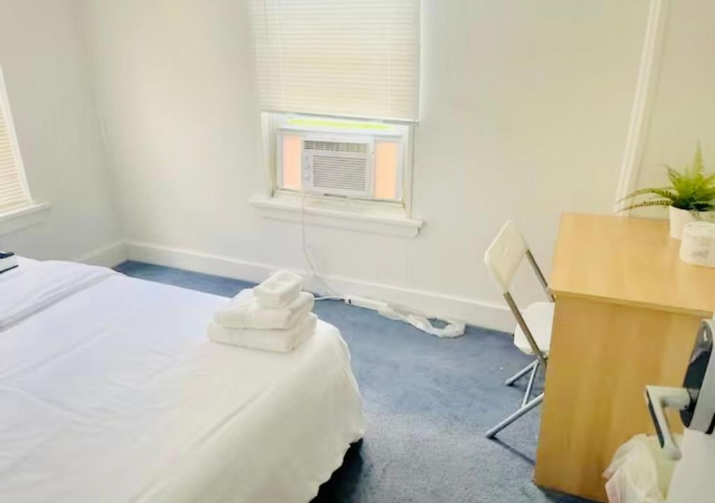 Queen Room with Shared Bathroom