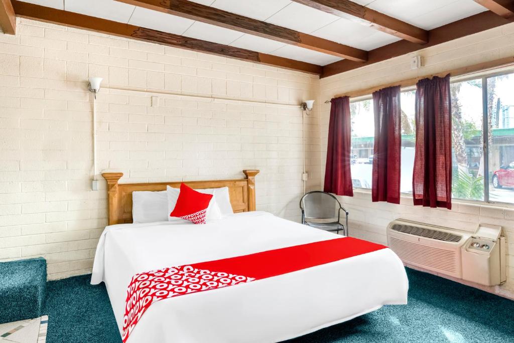 Premium King Bed Smoking