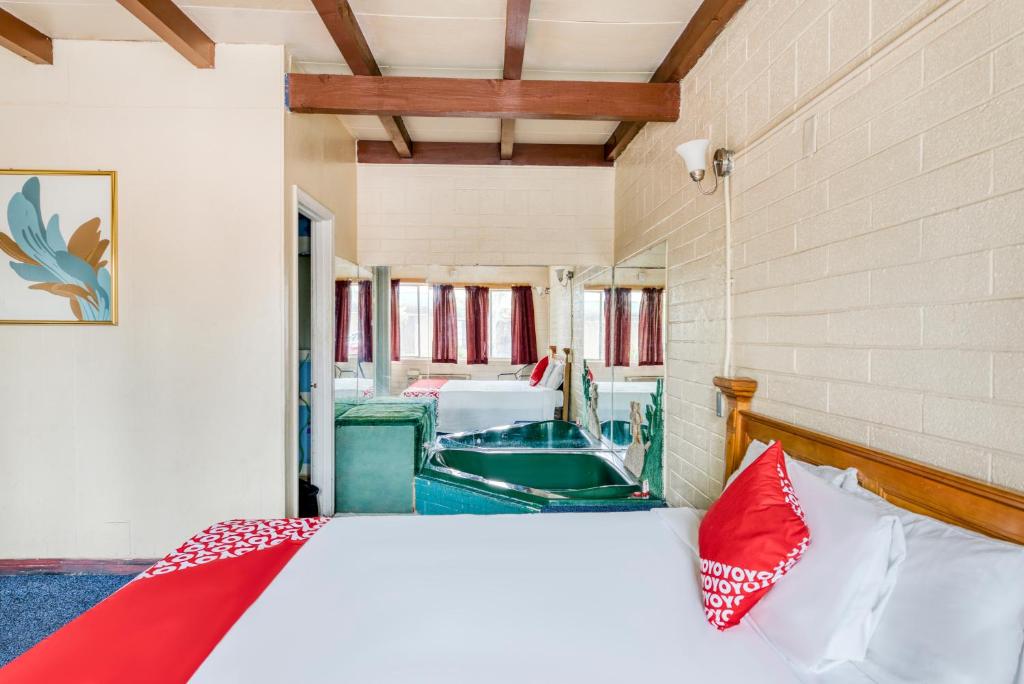 Premium King Bed Smoking