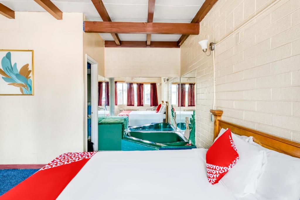 Premium King Bed Smoking