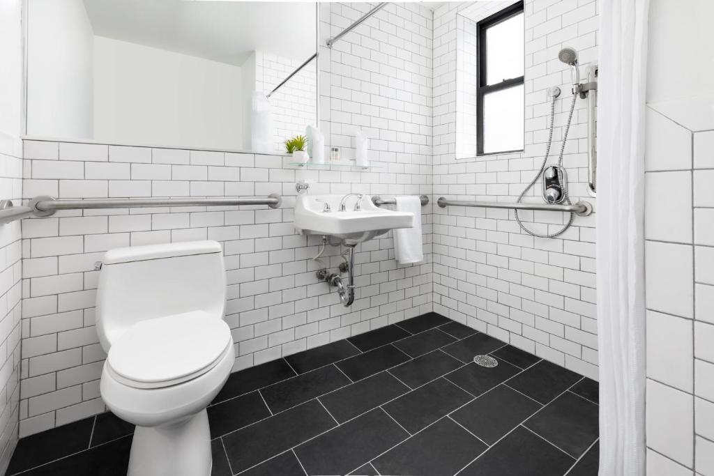 Accessible Superior Queen Room