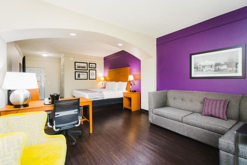 Executive King Suite