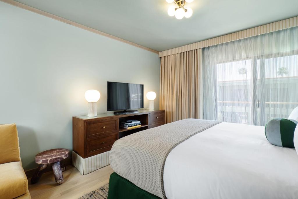 King Room with Balcony