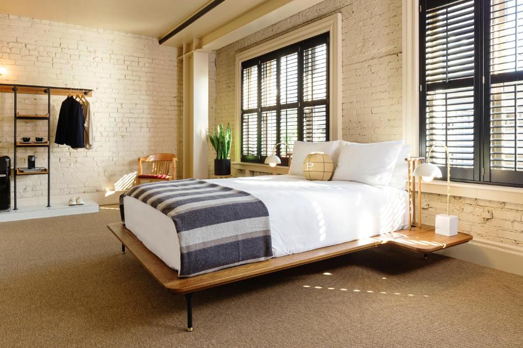 Queen Studio – Disability Access