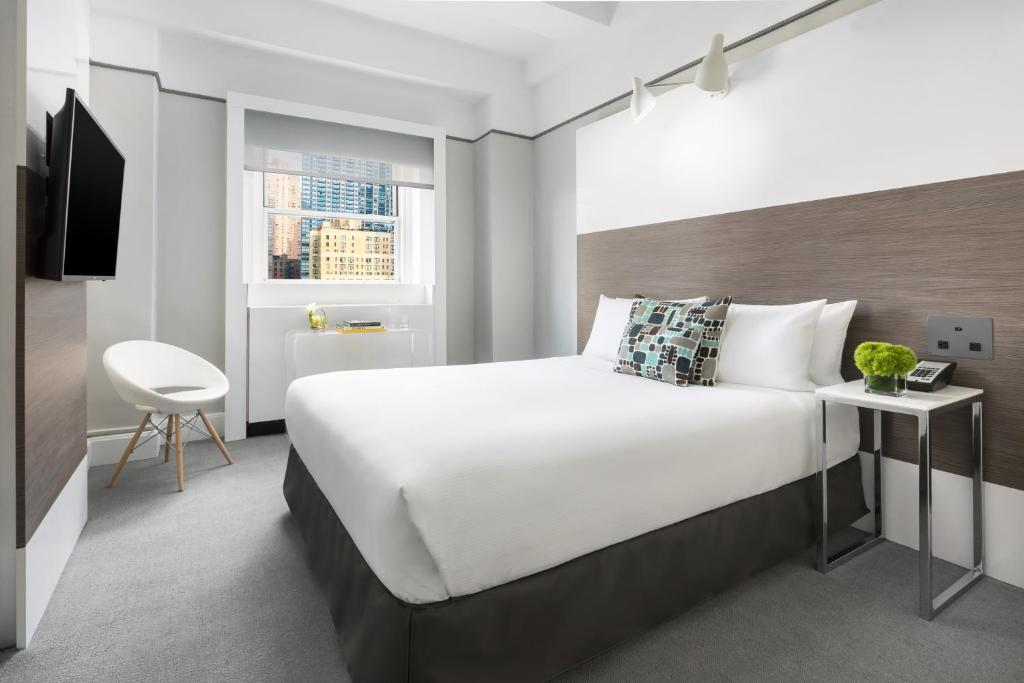 Queen Room – Disability Access