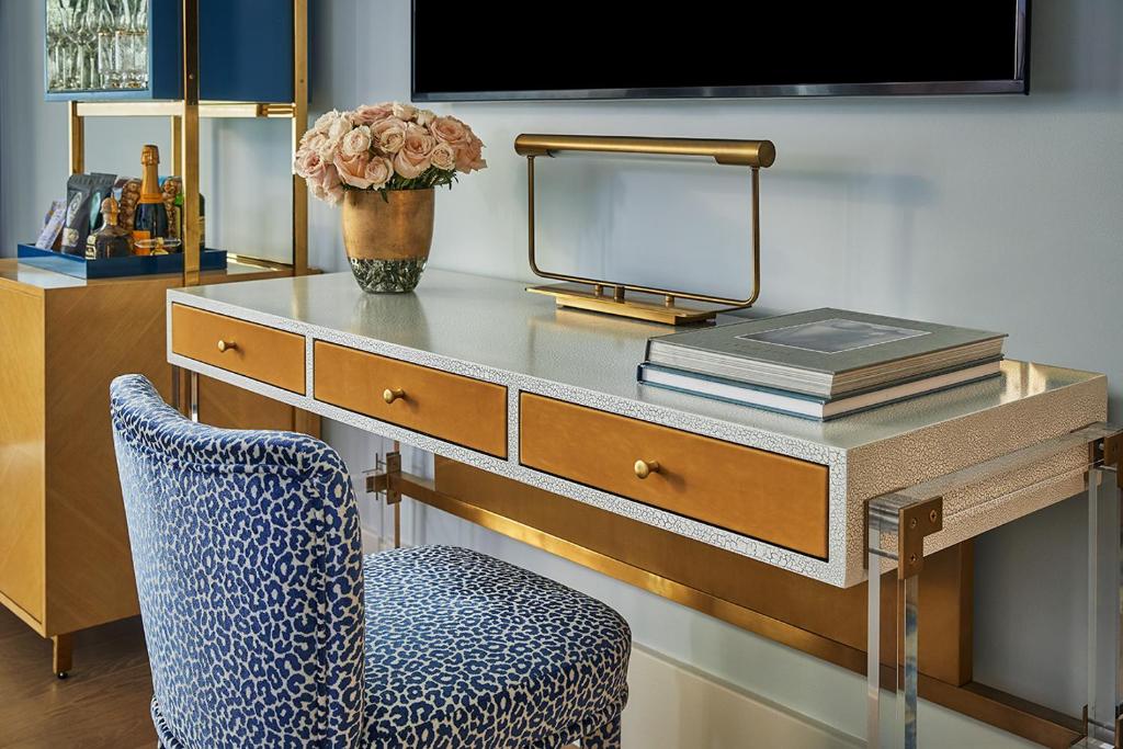 Hollywood Hills Queen Queen Room