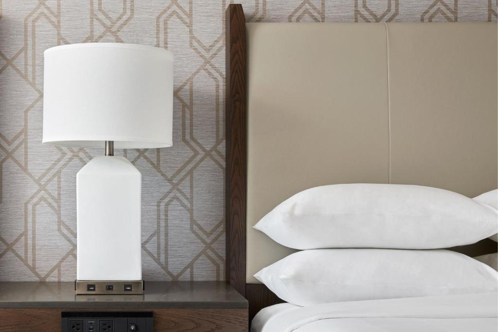 Tower Room – 1 King Bed