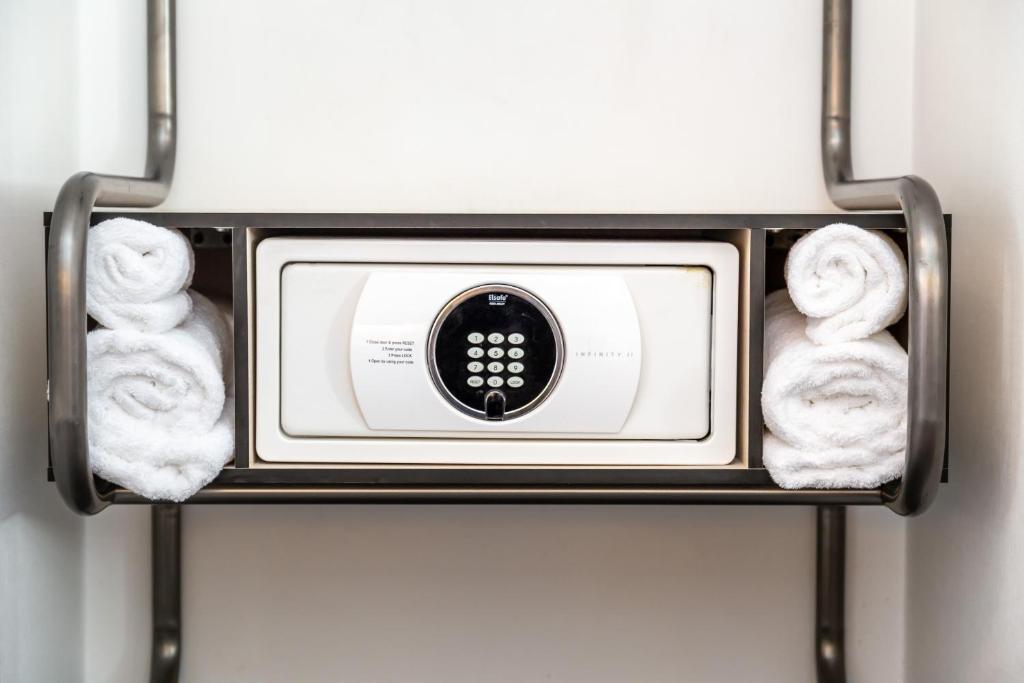 Queen Room – Disability Access