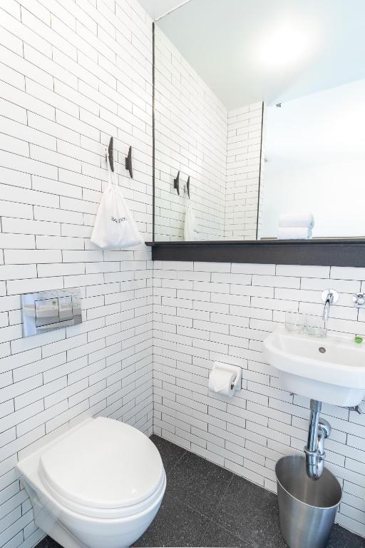 Queen Room – Disability Access