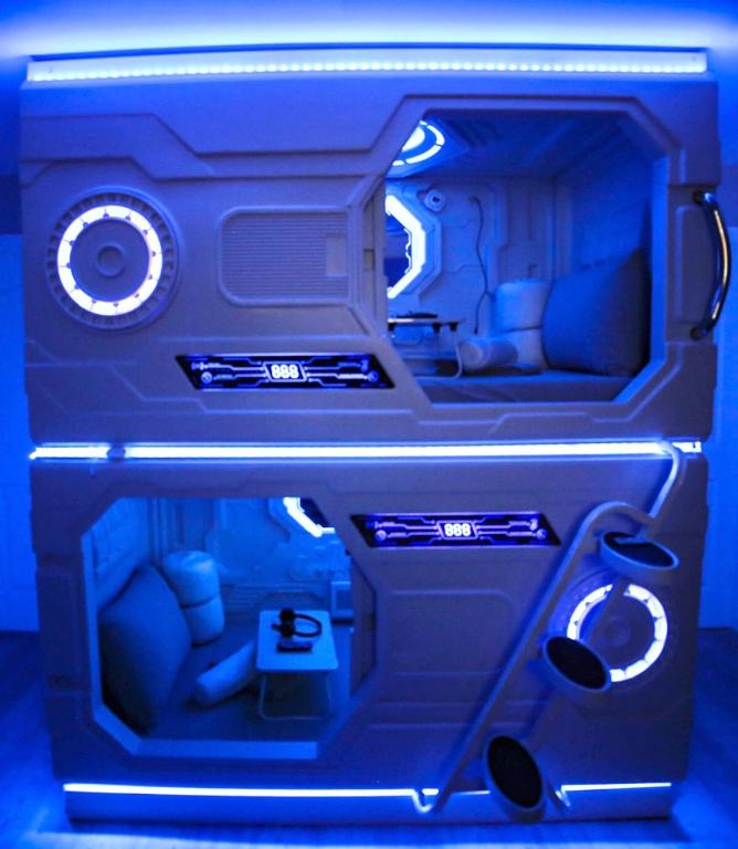 Single Capsule Male Dormitory Room