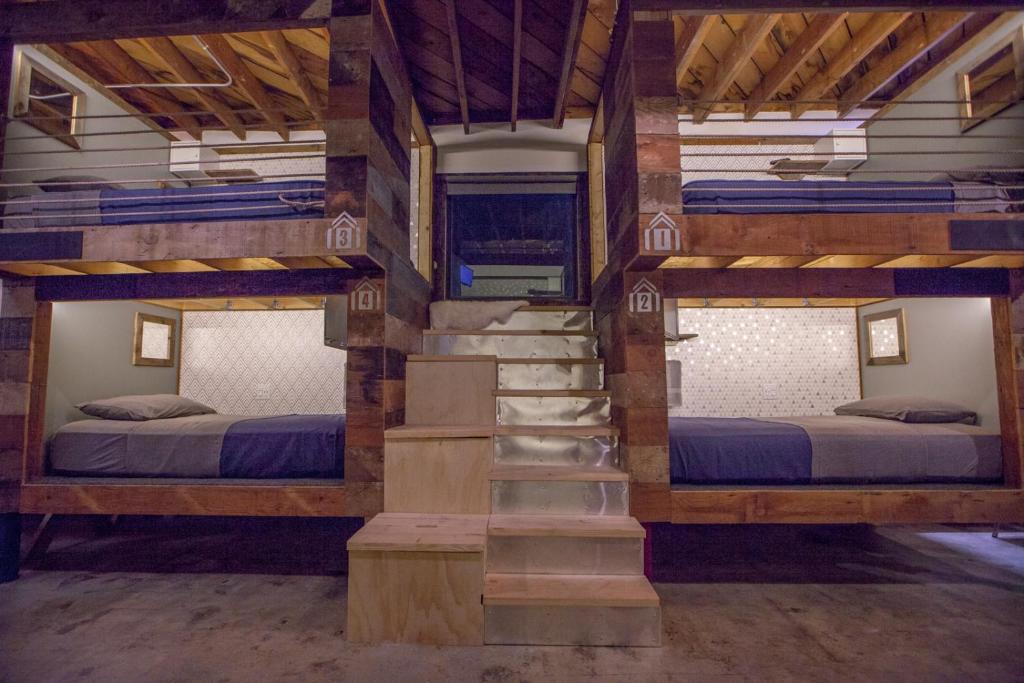 Bed in 10-Bed Mixed Dormitory Room