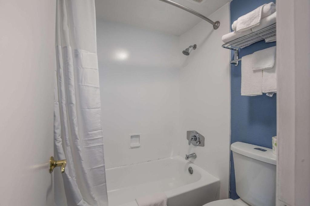 Double Room with Two Double Beds – Smoking