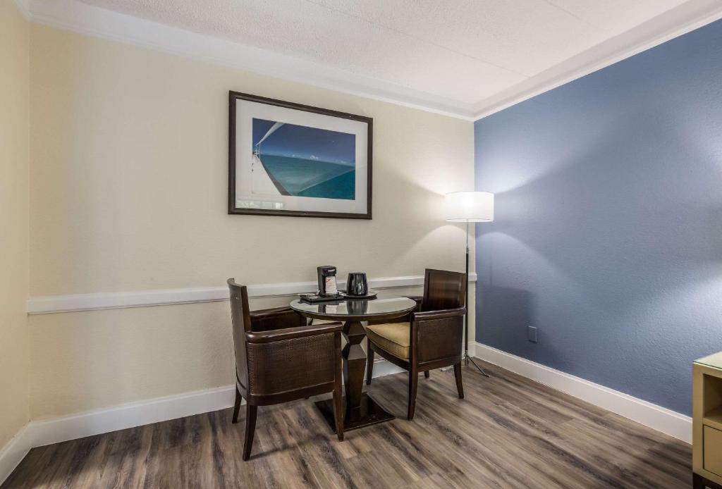 King Room – AccessibleSmoking