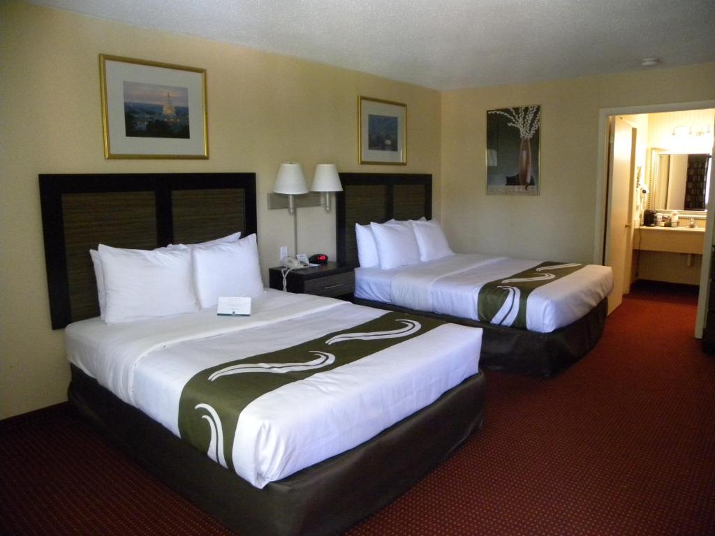 Queen Room Two Queen Beds – Non Smoking