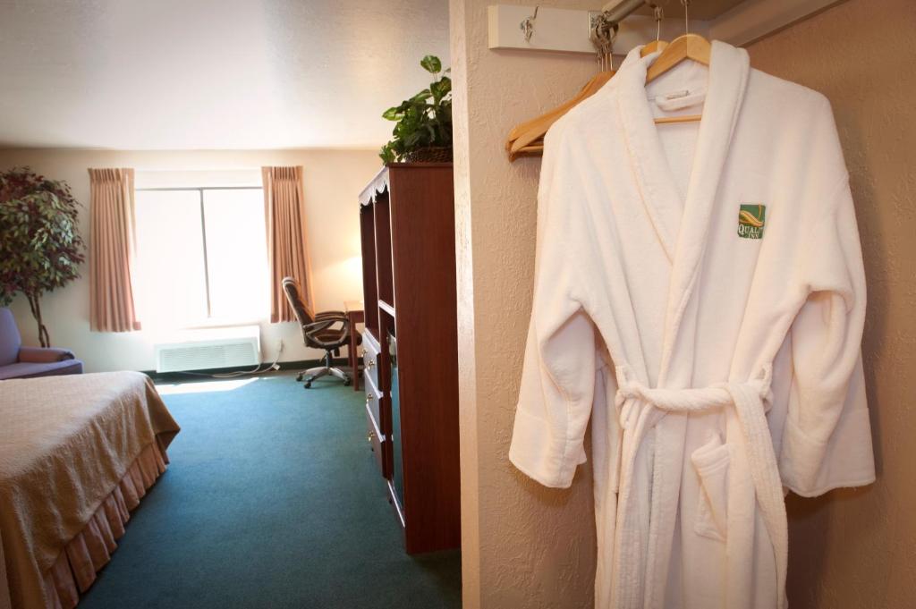 King Room – AccessibleNon-Smoking