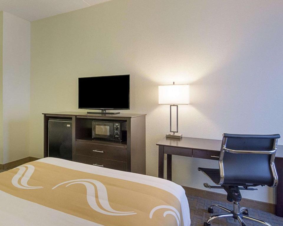 Double Room with Two Double Beds – Non-Smoking