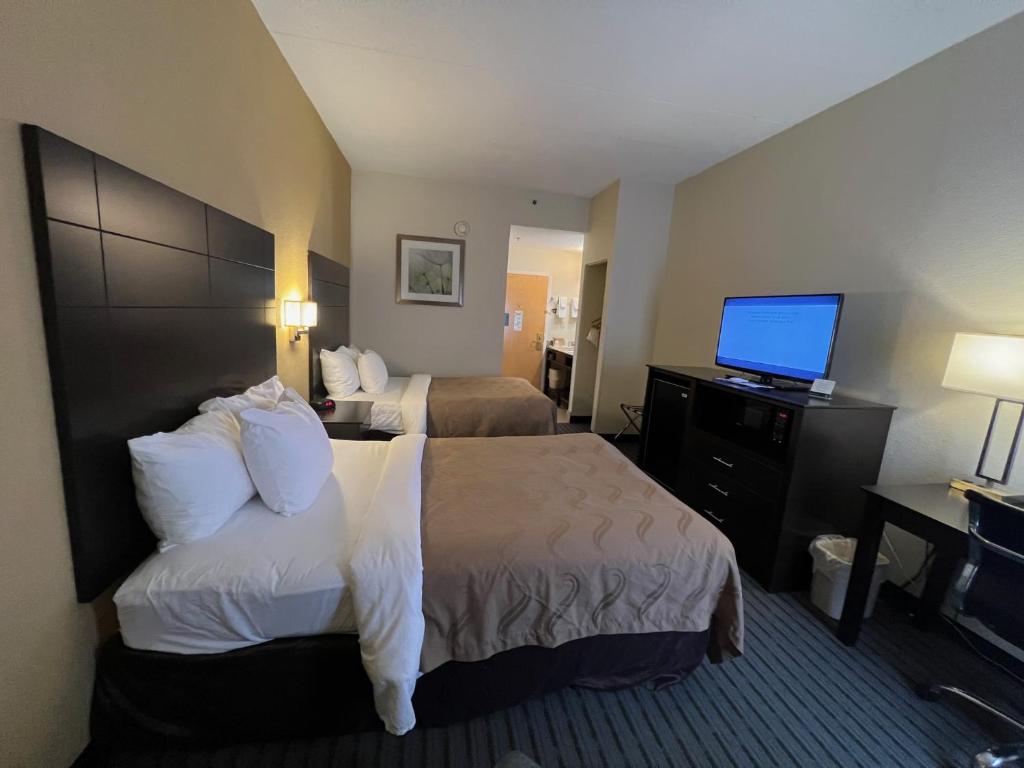 Double Room with Two Double Beds – Non-Smoking