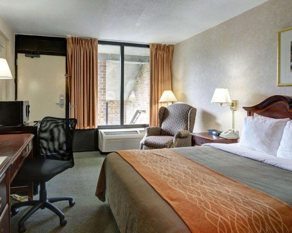 Standard Queen Room – Non-Smoking