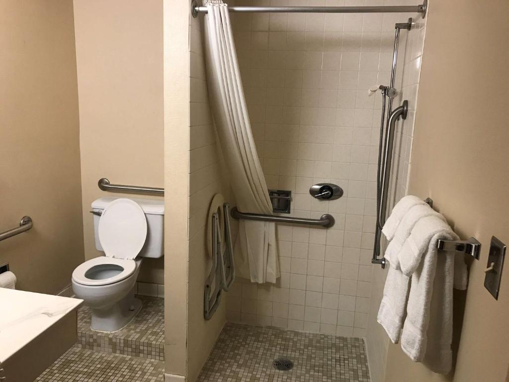 Queen Room – Mobility AccessNon-Smoking