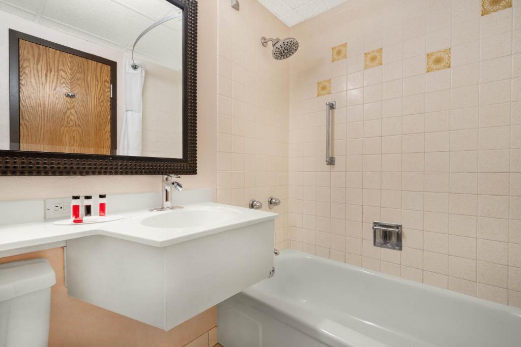 Two-Bedroom Suite –  Non-Smoking