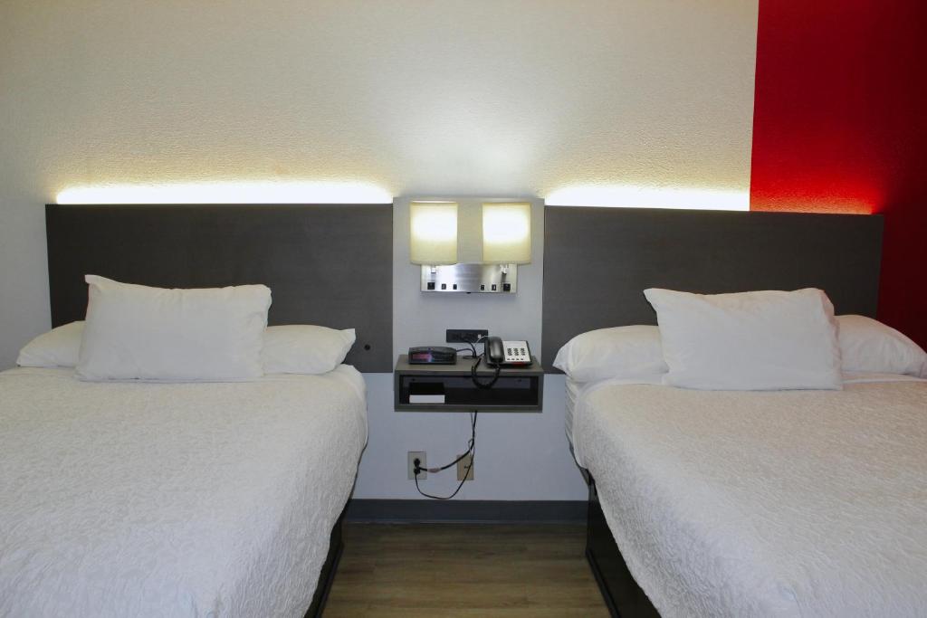 Double Room with Two Double Beds – Non-Smoking