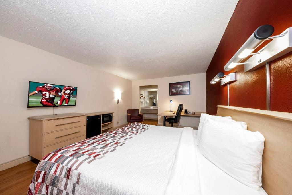 Superior King Room – Non-Smoking