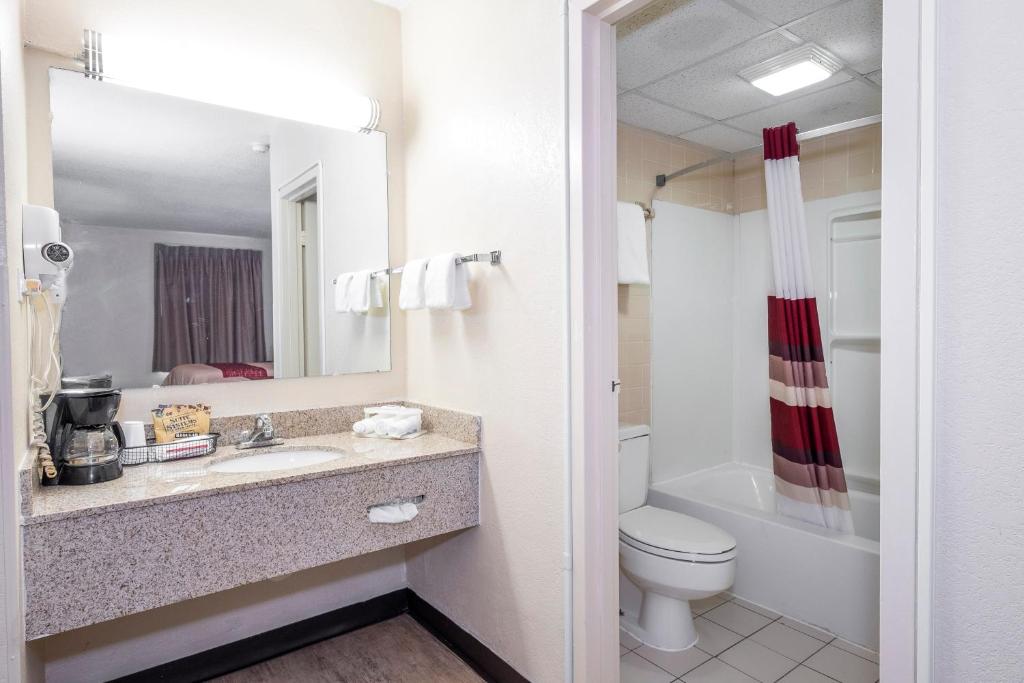 Deluxe Double Room with Two Double Beds Smoking