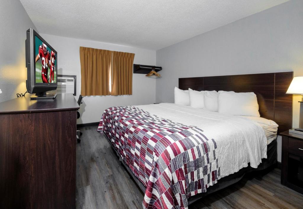 Deluxe King Room Smoking