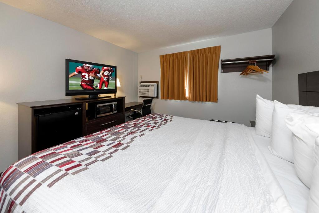 Deluxe King Room Smoking