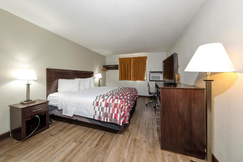 Deluxe King Room Smoking