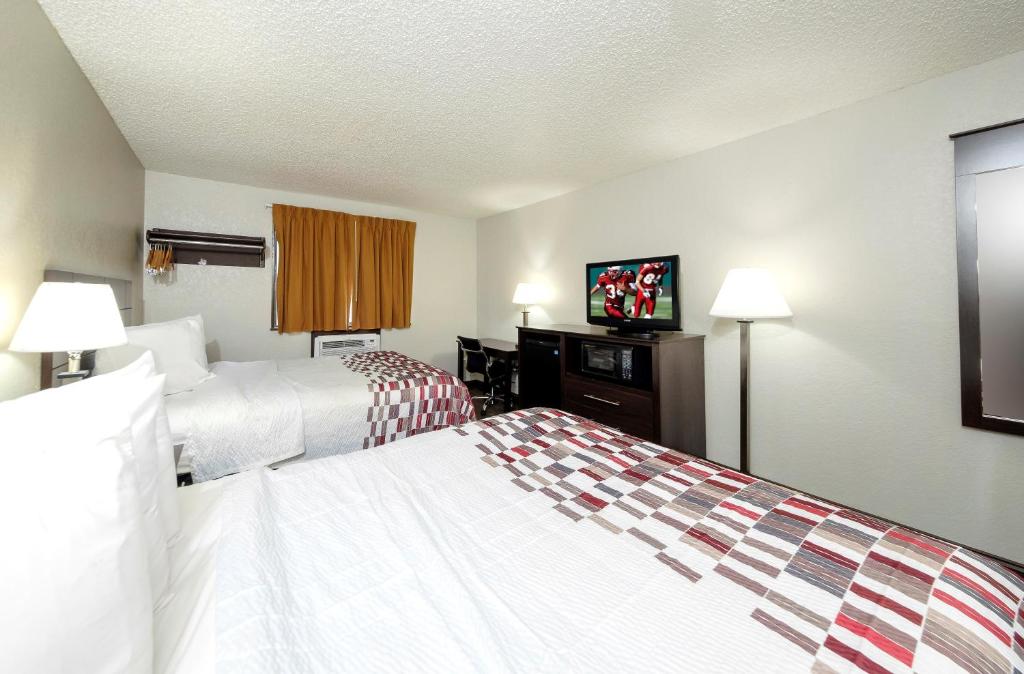 Deluxe Room with Two Queen Beds Non-Smoking