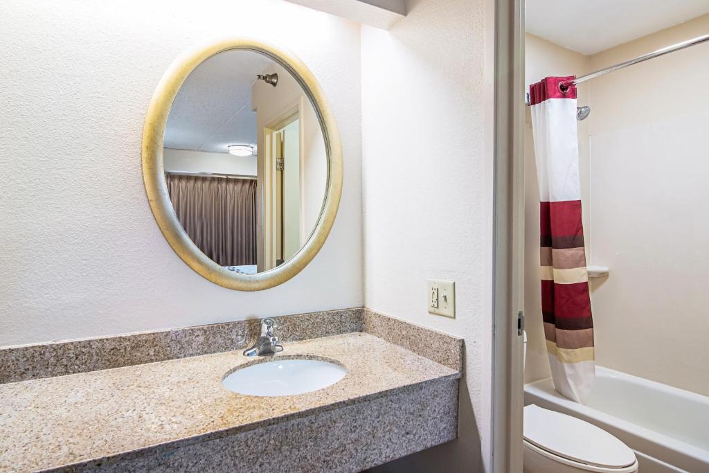 Deluxe Room with Two Double Beds Non-Smoking