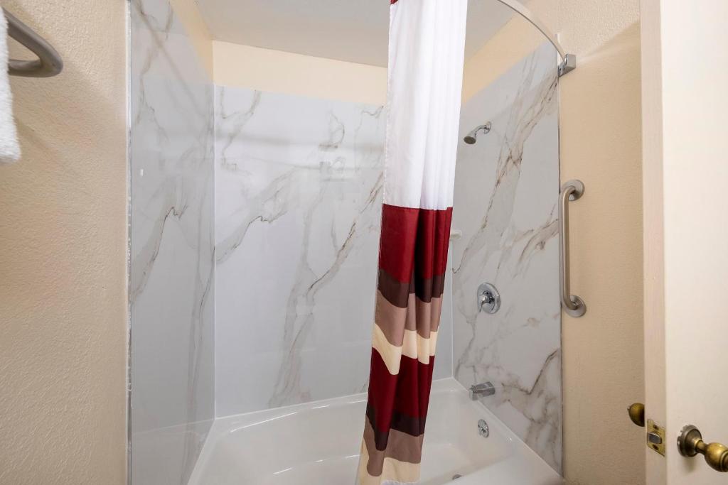 Deluxe Room with Two Queen Beds Smoke Free