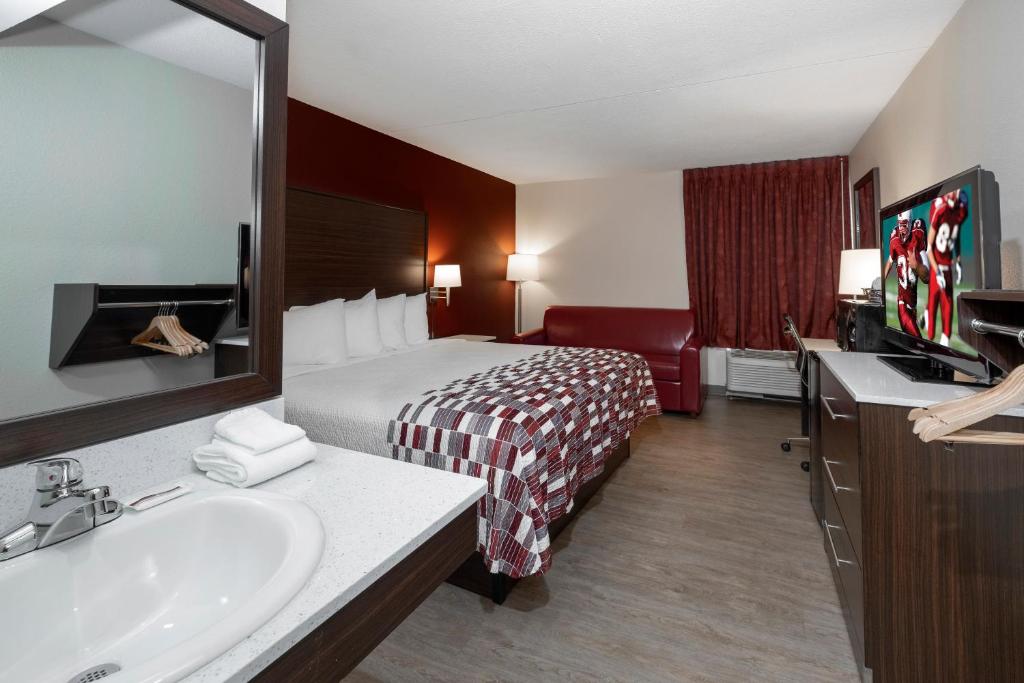 Superior King Room Disability Access Non-Smoking