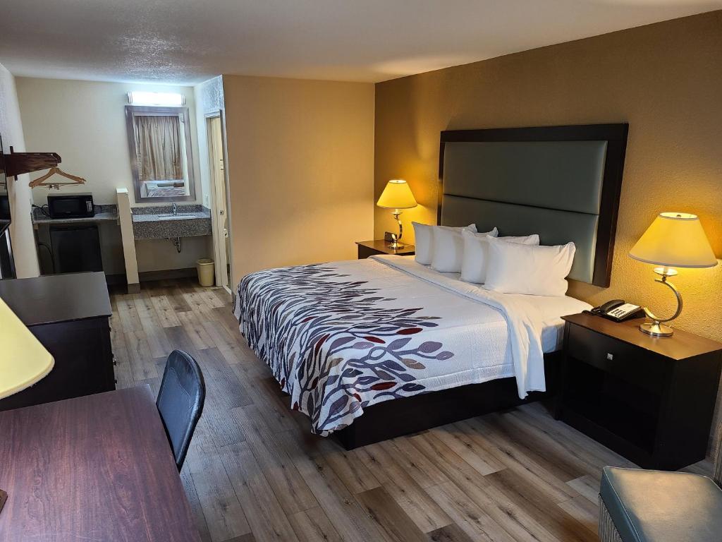 Superior King Room Smoking