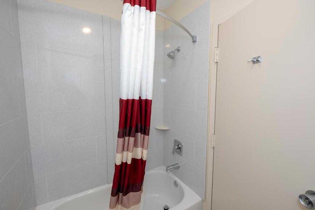 Deluxe Room with Two Queen Beds Smoke Free