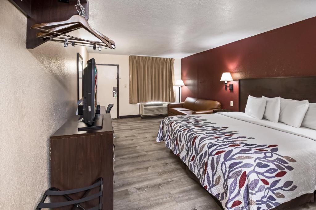 Deluxe King Room Non-Smoking