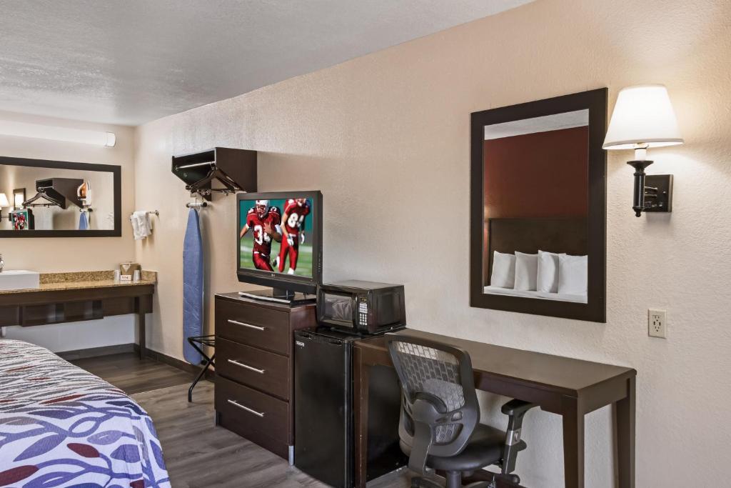 Deluxe King Room Non-Smoking